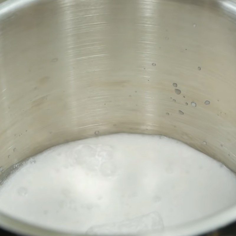 Step 3 Cooking the coconut milk mixture for Bánh đúc lá lúa - mung bean cake with coconut milk and scallions