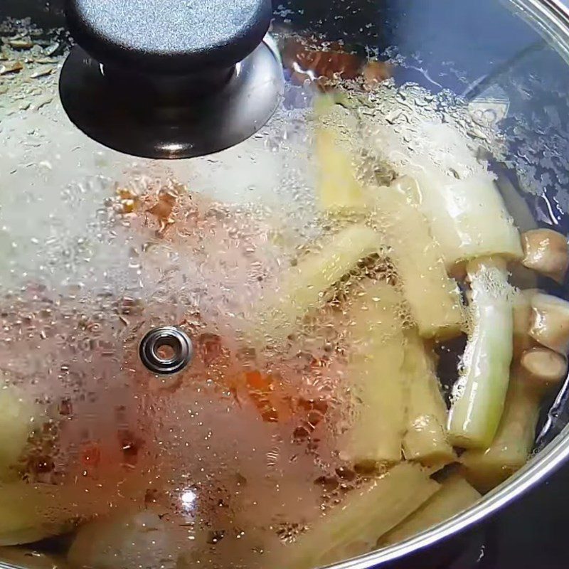 Step 2 Cook the broth for vegetarian Nam Vang noodle