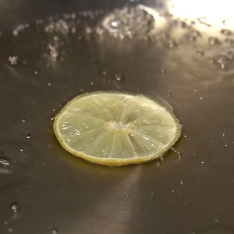 Step 1 Cook the syrup for Mooncake shaped like a fish