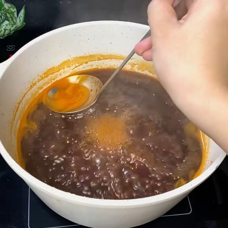 Step 1 Cook Thai sauce for soft eggs