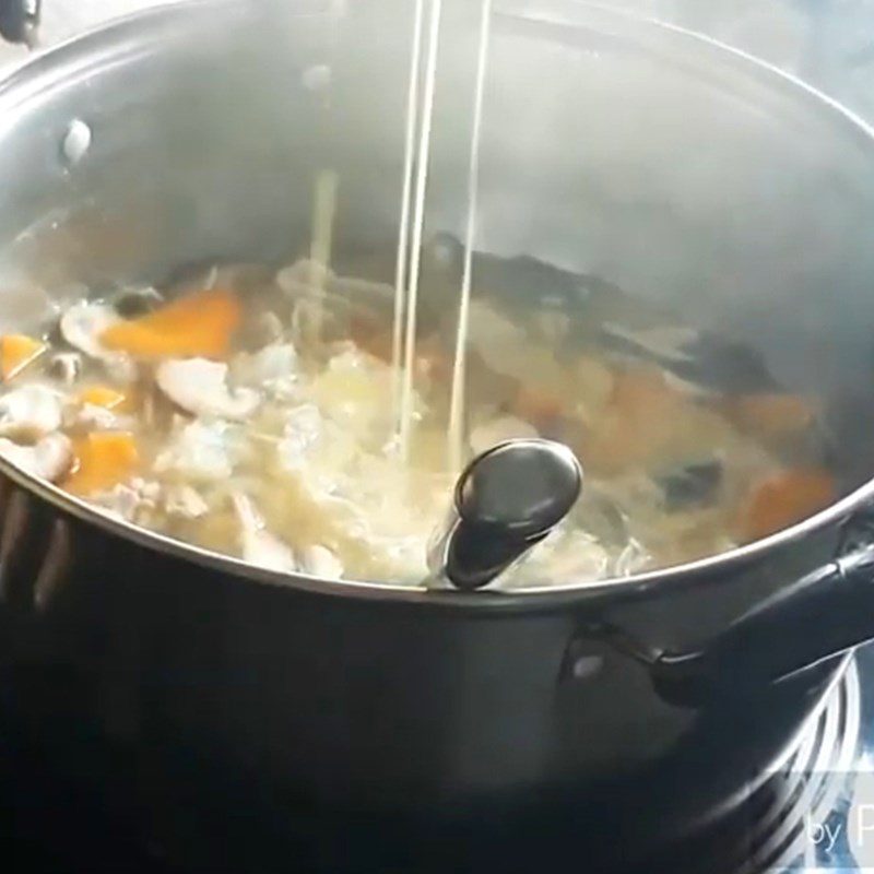 Step 5 Cook the soup Pork brain soup