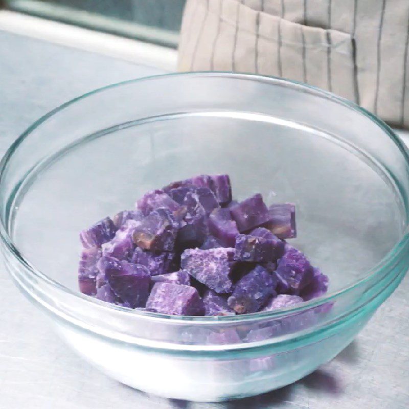 Step 2 Mash the sweet potatoes for Purple Sweet Potato Latte