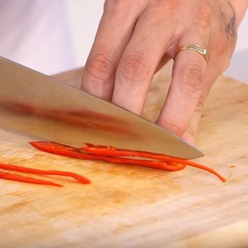 Step 2 Prepare other ingredients Stir-fried goose