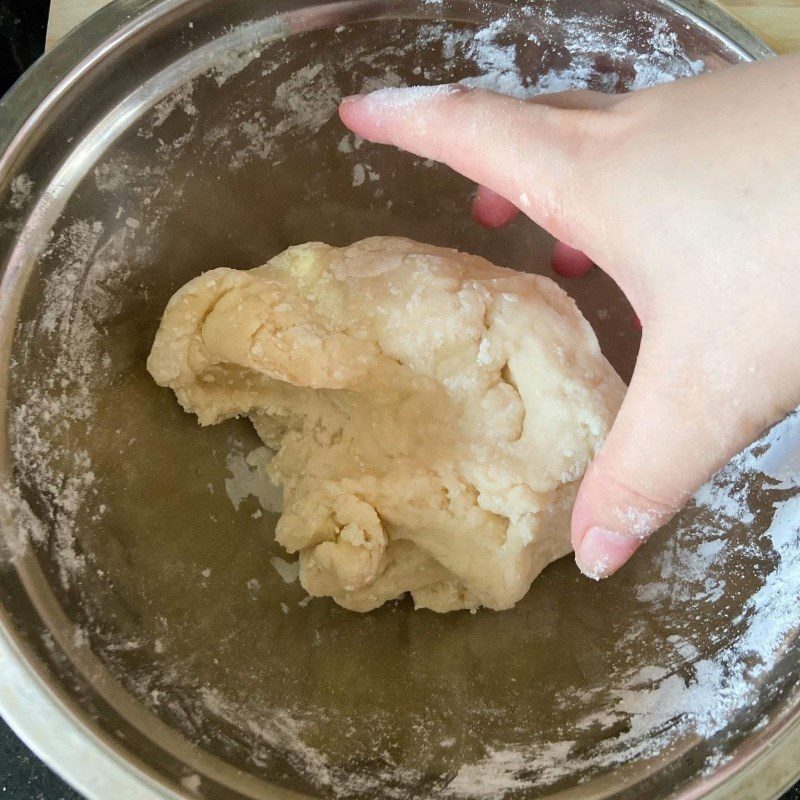 Step 1 Kneading dough Fried Flour Cake with Sweet Filling