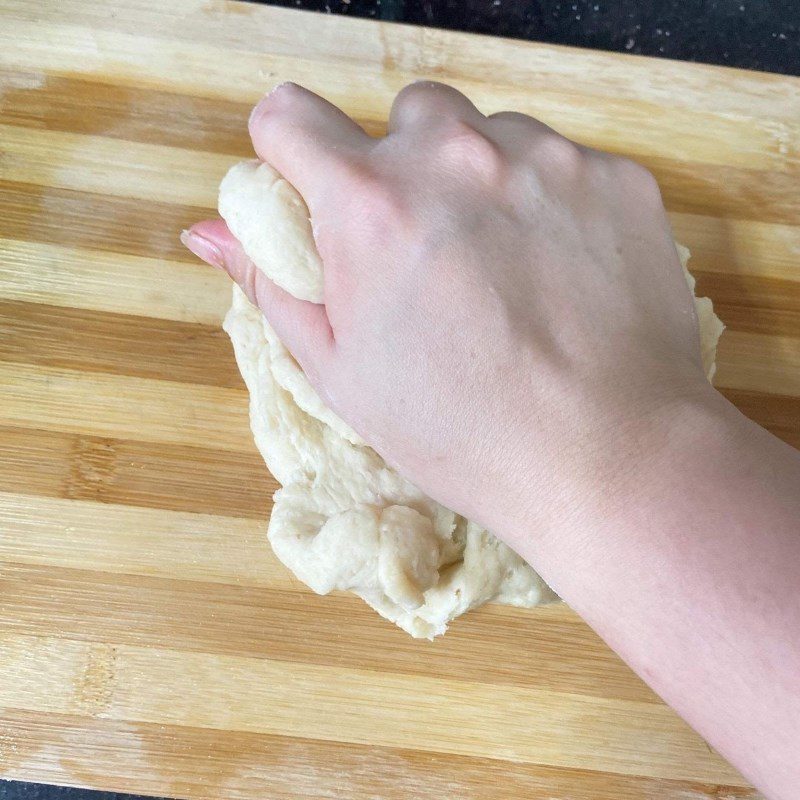 Step 1 Kneading dough Fried Flour Cake with Sweet Filling