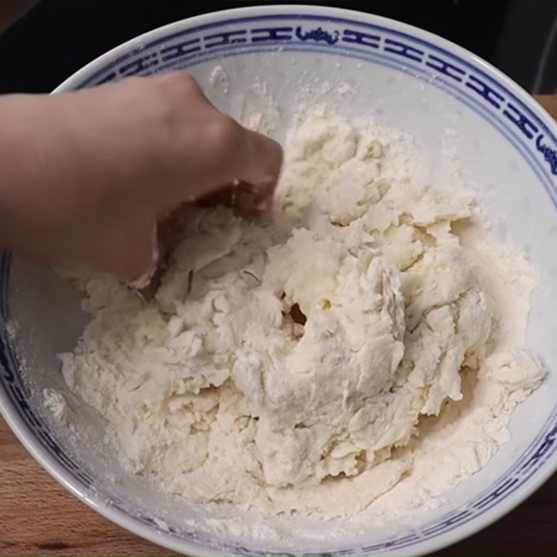 Step 2 Kneading the Honeycomb Bread Dough