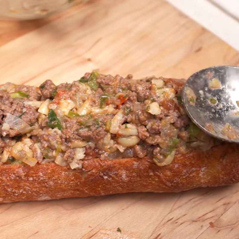 Step 4 Stuff the filling and bake the bread Baguette with minced beef