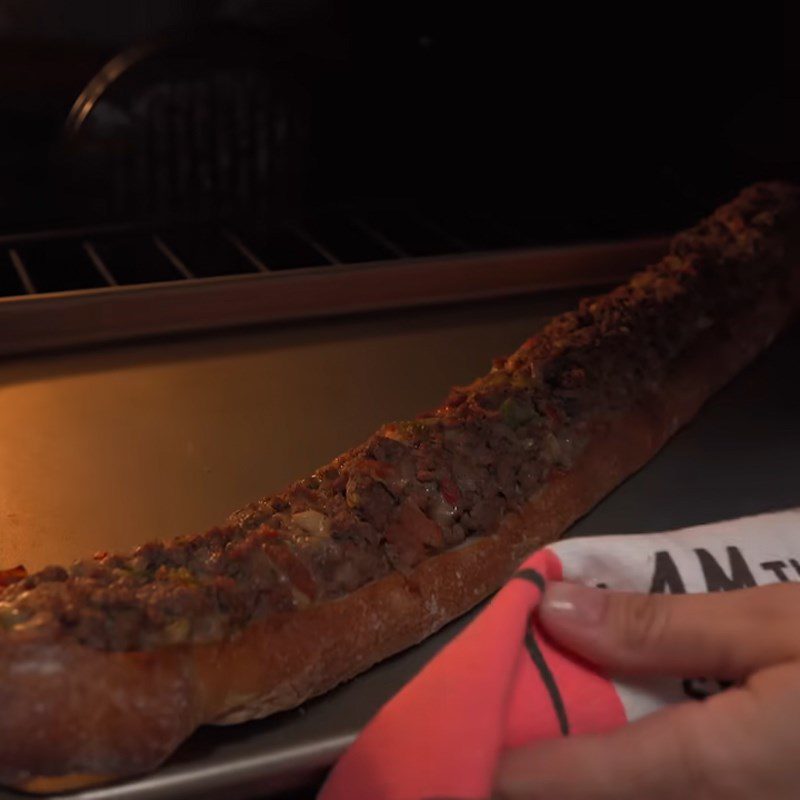 Step 4 Stuff the filling and bake the bread Baguette with minced beef