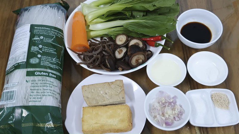 Ingredients for vegetarian stir-fried vermicelli, how to make vegetarian stir-fried vermicelli, mixed vegetarian stir-fried vermicelli