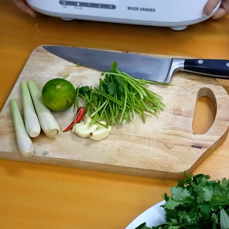 Step 1 Chop the ingredients Lemongrass Cilantro Sauce