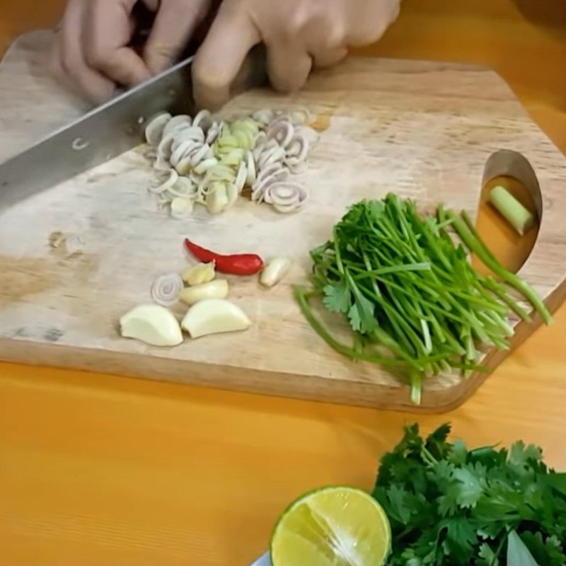 Step 1 Chop the ingredients Lemongrass Cilantro Sauce