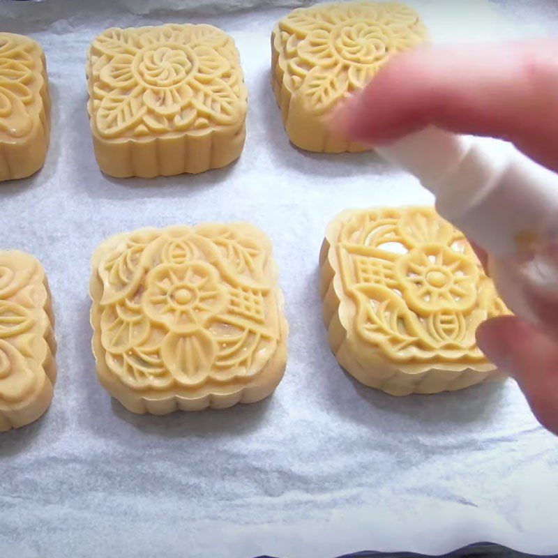 Step 6 Baking the Cake Mooncake with Mixed Ingredients and Dried Beef