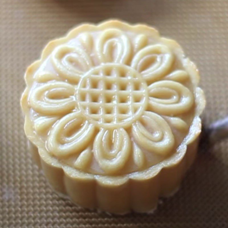 Step 8 Bake the cake Mooncake with mixed filling