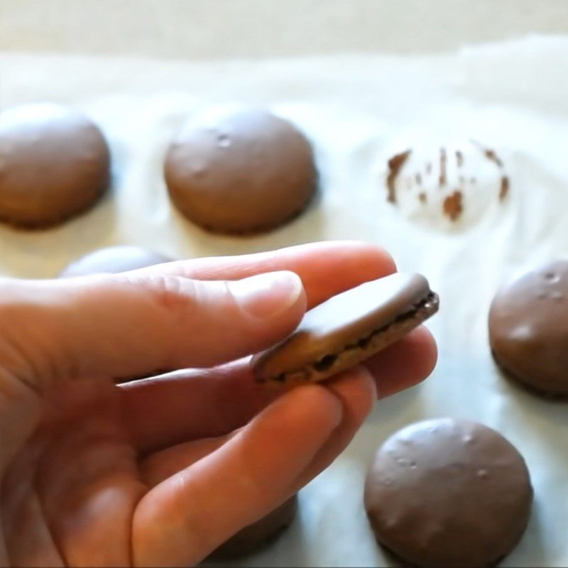 Step 4 Baking the cake Chocolate macaron with flour