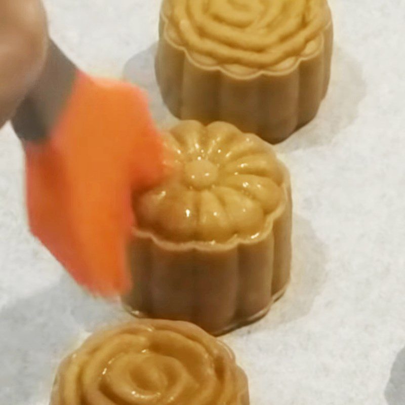 Step 5 Baking Cake Mooncake for Diabetics with Coffee Filling