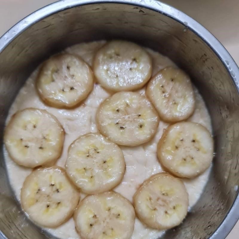 Step 3 Baking the banana cake Fresh milk banana cake