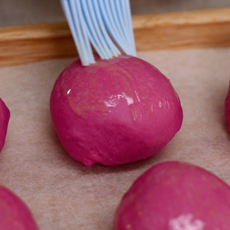 Step 4 Baking the Hamburger bread with dragon fruit and beef