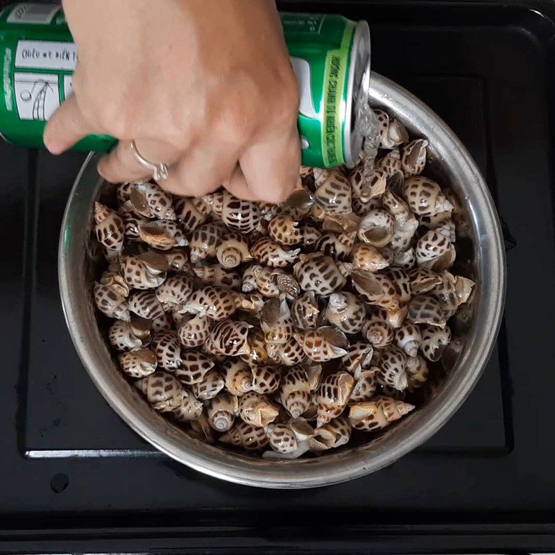 Step 3 Grilled sea snails in the oven Grilled sea snails baked in foil