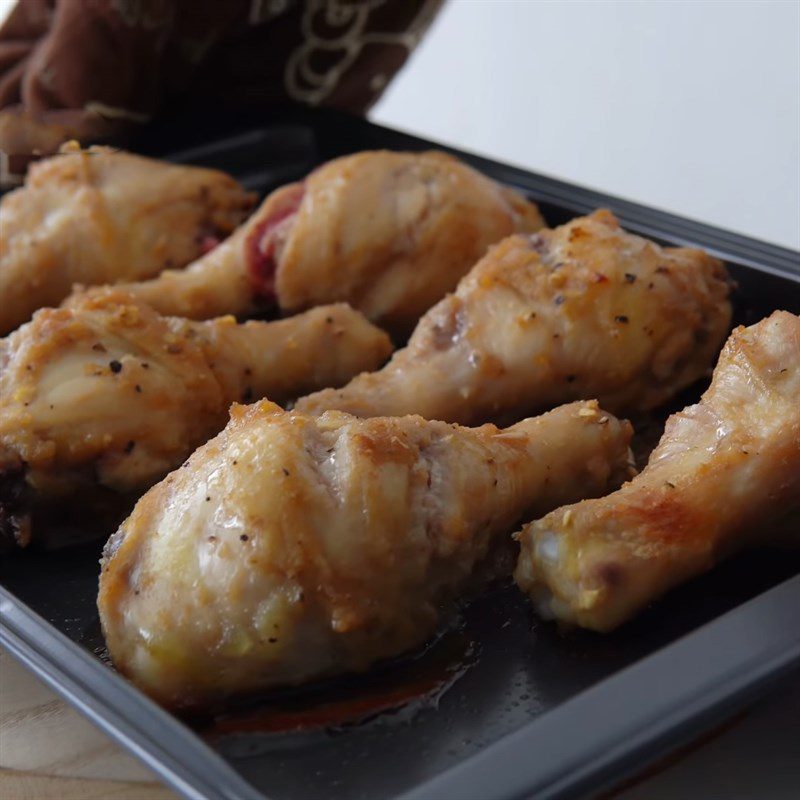 Step 5 Roast chicken Honey fried chicken with crushed apple