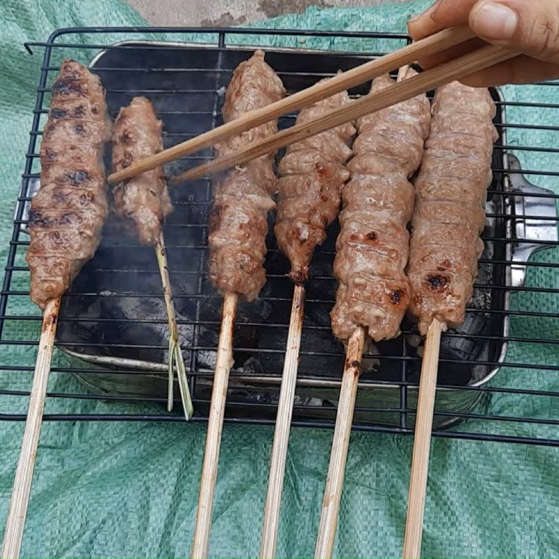 Step 4 Grilling spring rolls