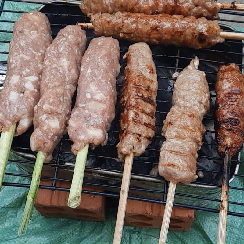 Step 4 Grilling spring rolls