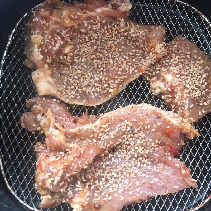 Step 5 Grilling the meat Dry noodles with char siu