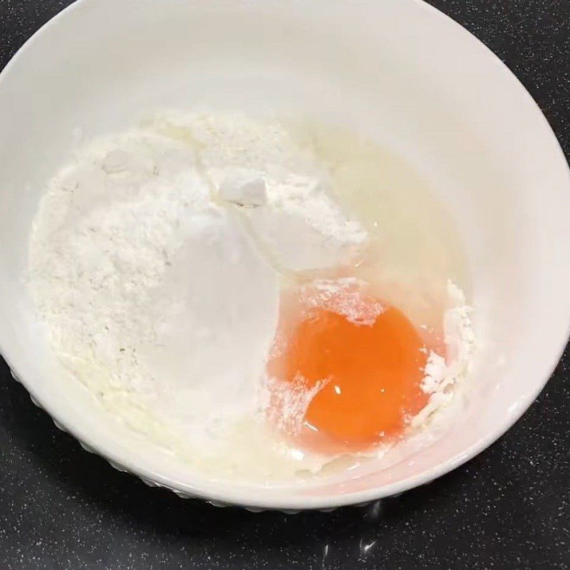 Step 1 Prepare the batter for frying sausages Fried Instant Noodle Sausages