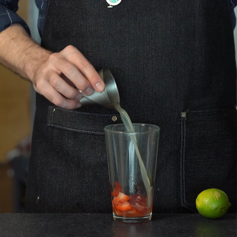 Step 2 Make strawberry lemonade cocktail Strawberry lemonade cocktail