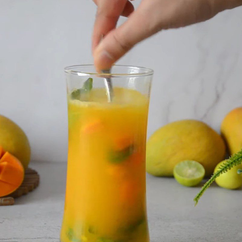 Step 3 Prepare mango mojito with fresh lime Mango mojito with fresh lime