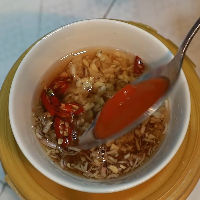 Step 4 Making dipping sauce Crispy sardines