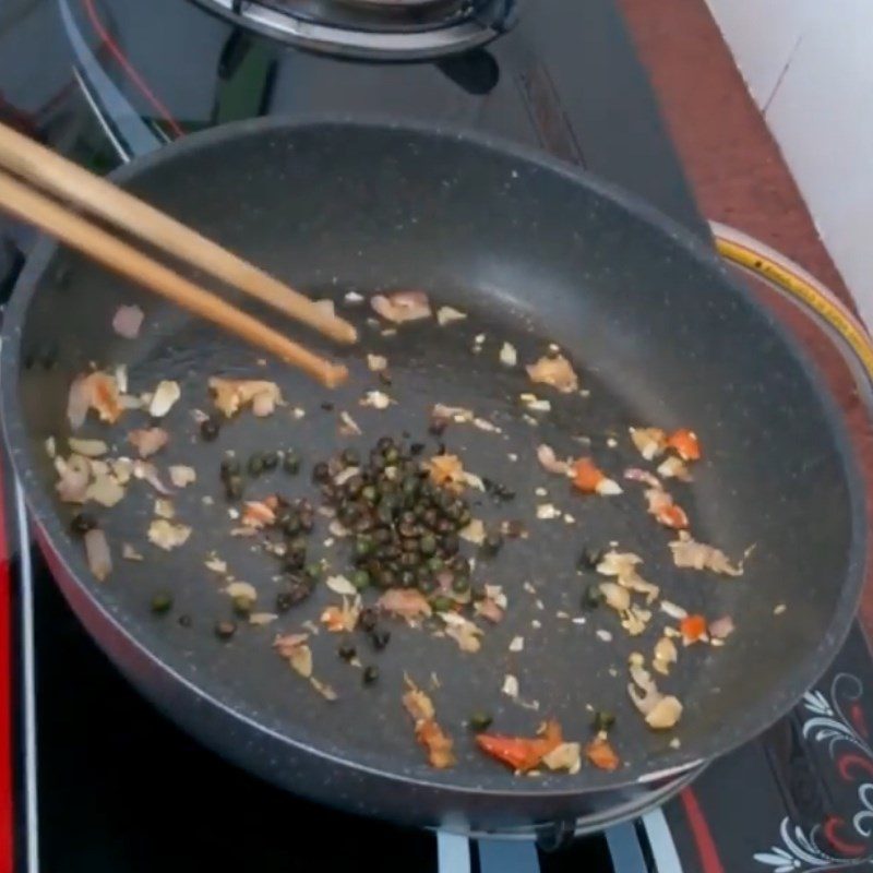 Step 5 Sautéing Onions, Garlic, and Pepper Fried Dried Squid