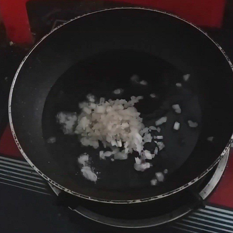 Step 6 Sautéing onions Rice cake from Nghe An