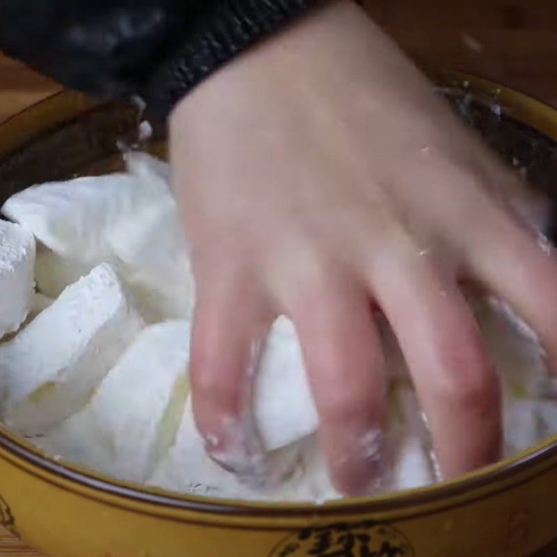 Step 2 Coat the potato with flour Tofu potato soup