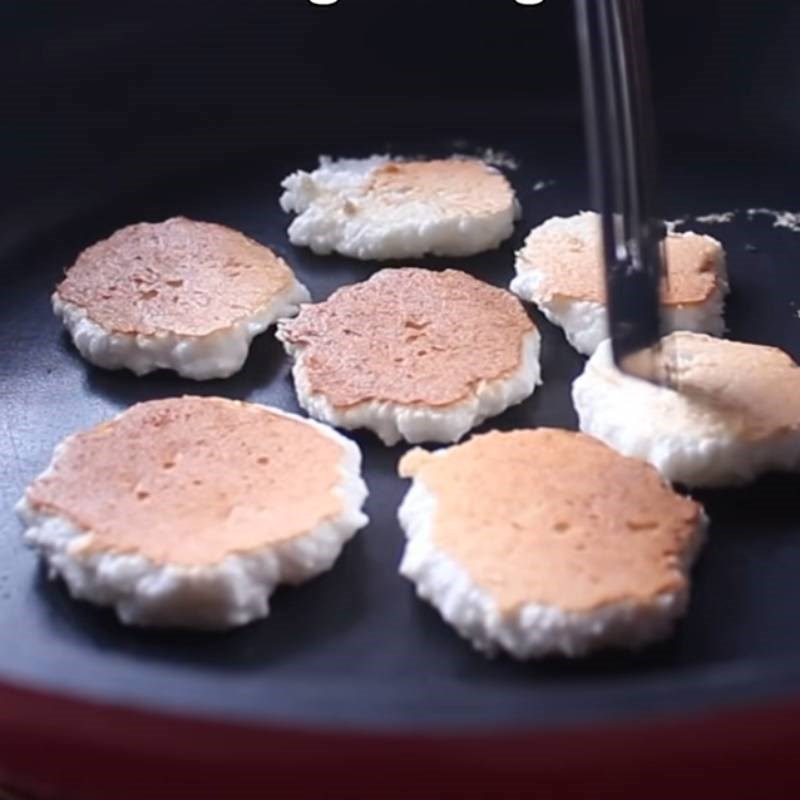 Step 3 Frying the cake in a pan Coconut cookies