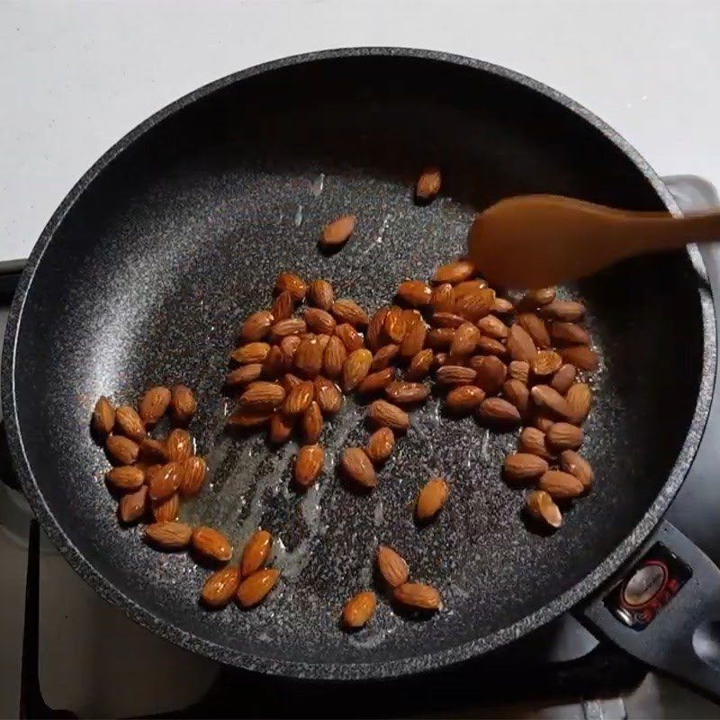 Step 1 Roast almonds with butter and honey Butter Sugar Roasted Almonds