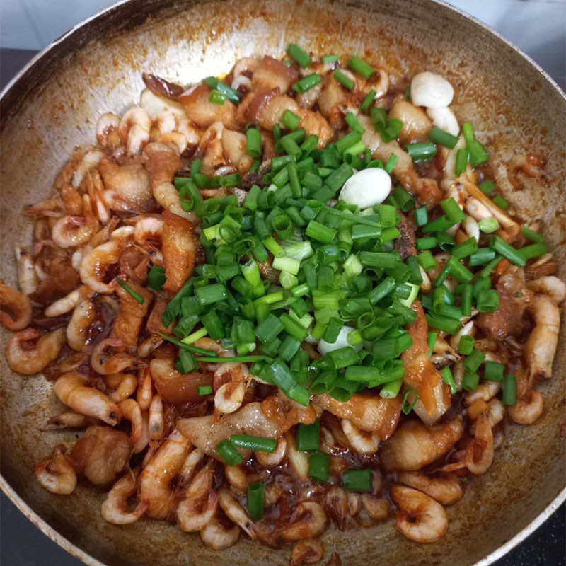 Step 4 Frying shrimp with meat Fried shrimp with meat (recipe shared by users)