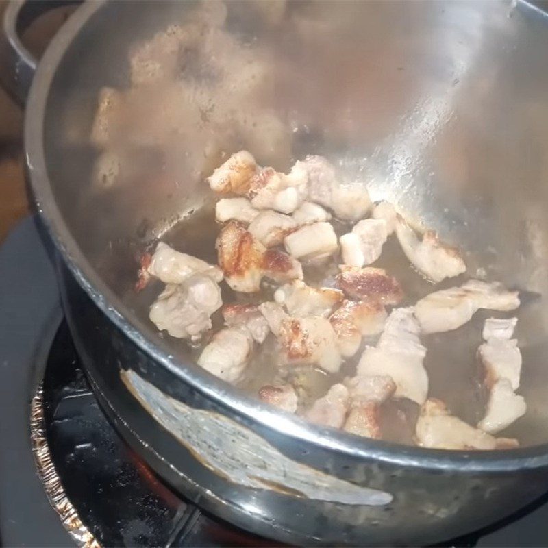 Step 2 Stir-fried Eggplant with Pork Belly