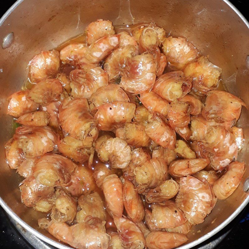 Step 3 Sautéed shrimp Sweet and salty shrimp