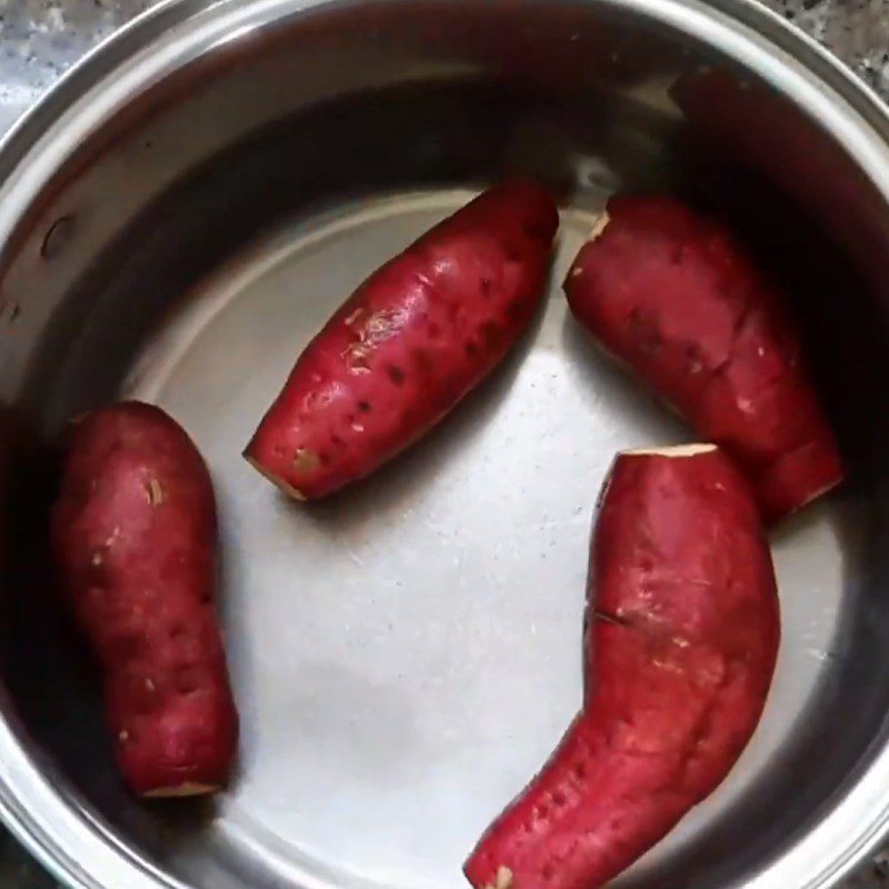 Step 2 Arrange the sweet potatoes in the pot Boiled Sweet Potatoes