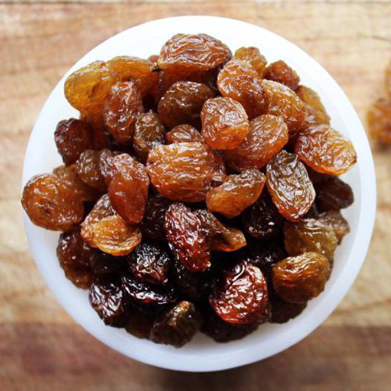 Step 1 Preparing fruits for Christmas Pudding