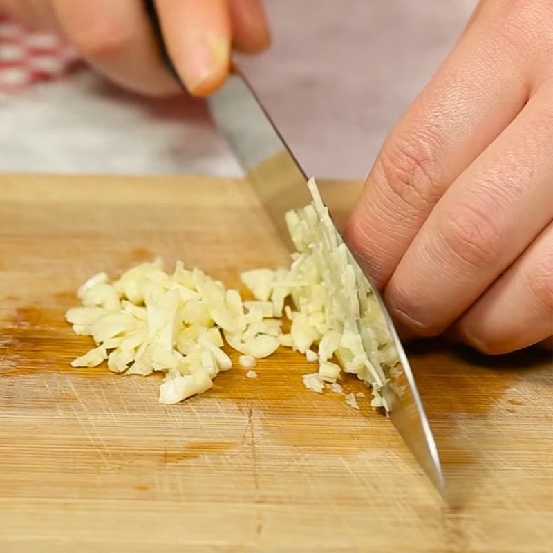 Step 1 Prepare the ingredients for Seafood Stir-fried Rice Cake