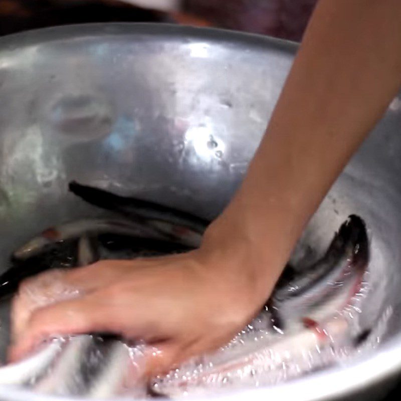 Step 1 Prepare snakehead fish Fried snakehead fish with fish sauce