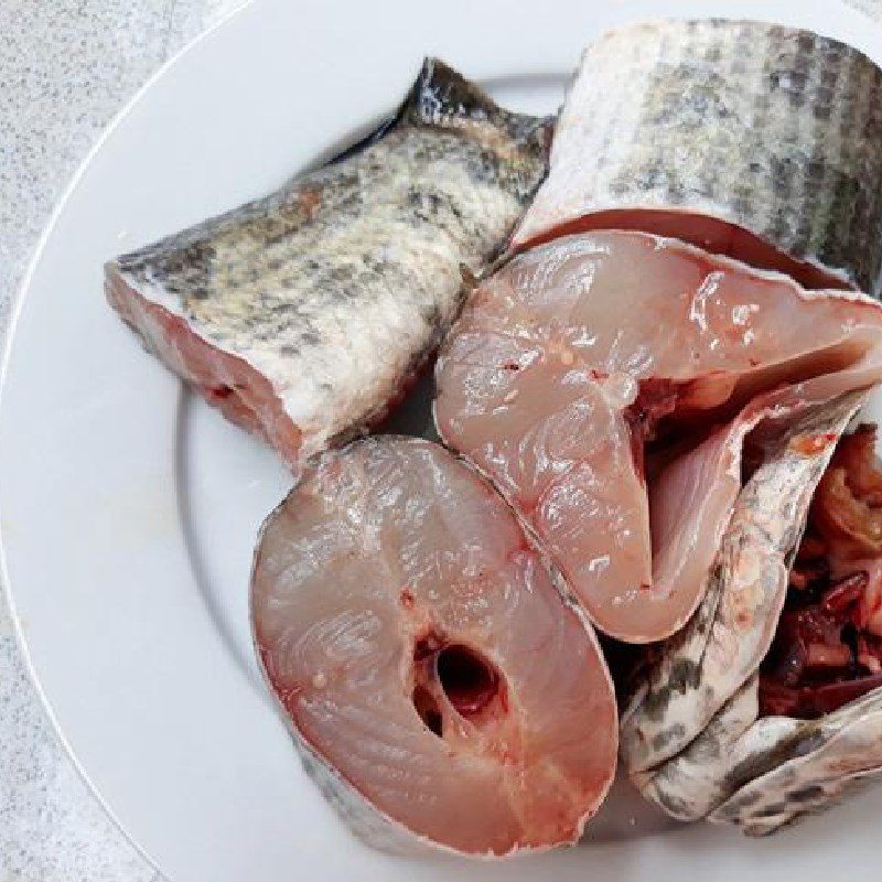 Step 1 Prepare Snakehead Fish for Green Banana Soup