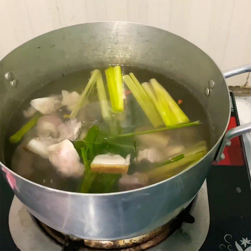 Step 3 Braised buffalo meat Braised buffalo meat with lemongrass