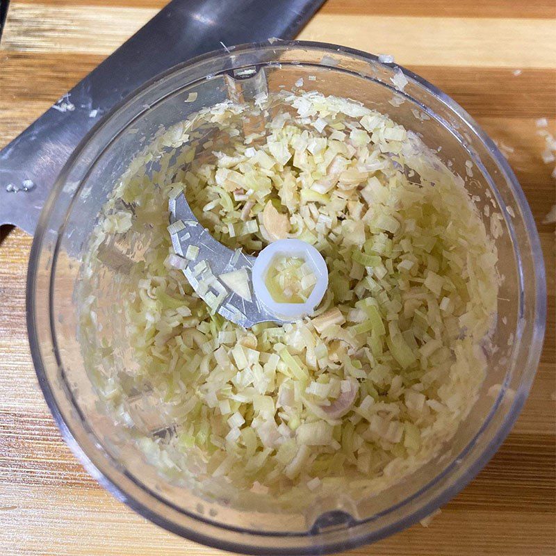 Step 1 Prepare the ingredients for Honey glazed ribs with coconut water