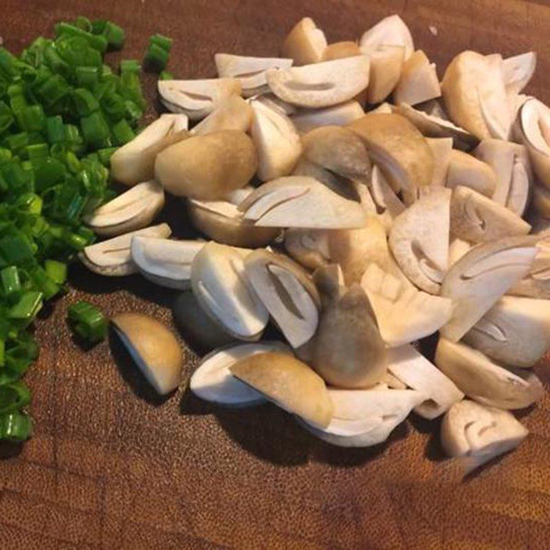 Step 1 Prepare the ingredients for Tofu with Mushroom Sauce