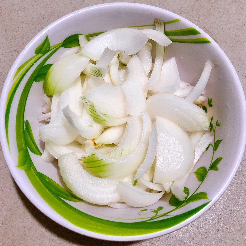 Step 1 Prepare the ingredients Stir-fried shrimp with onions