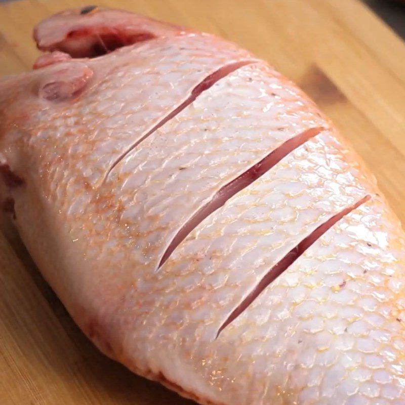 Step 2 Prepare the ingredients for steamed red tilapia