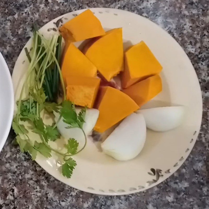 Step 1 Prepare the ingredients for Catfish porridge with pumpkin