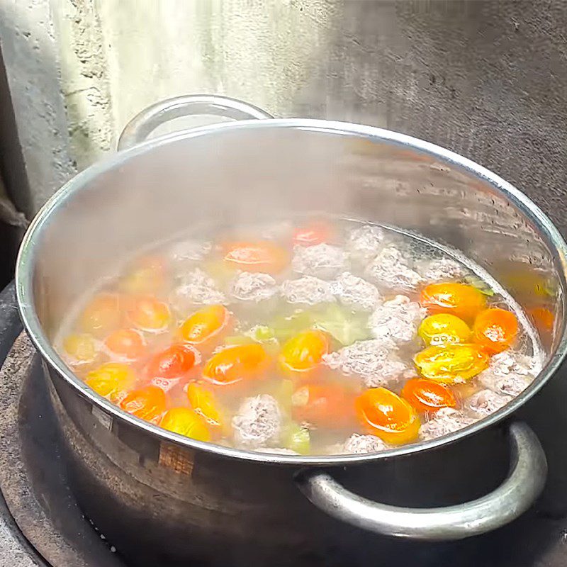 Step 4 Cooking soup Beef soup with starfruit